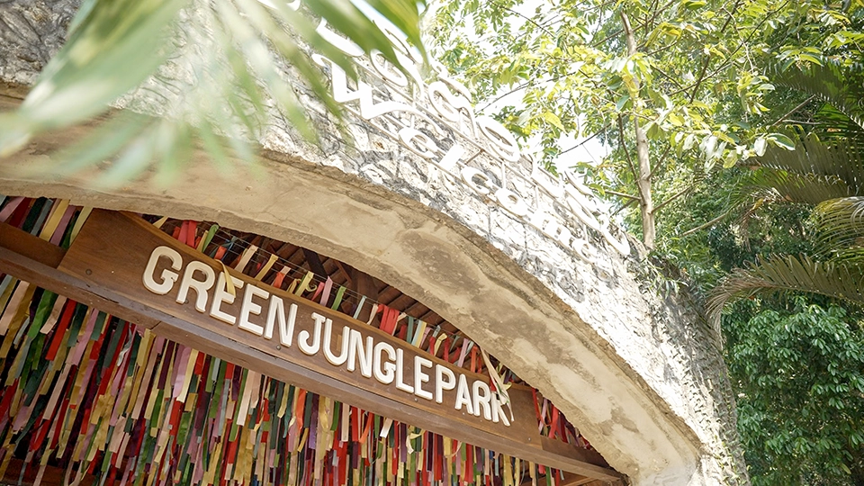 Green Jungle Park Entrance