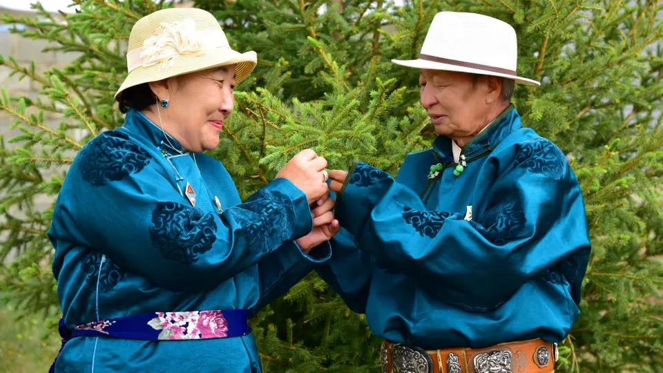 Sarantungalag and Gankhuyag, Byambasuren’s parents